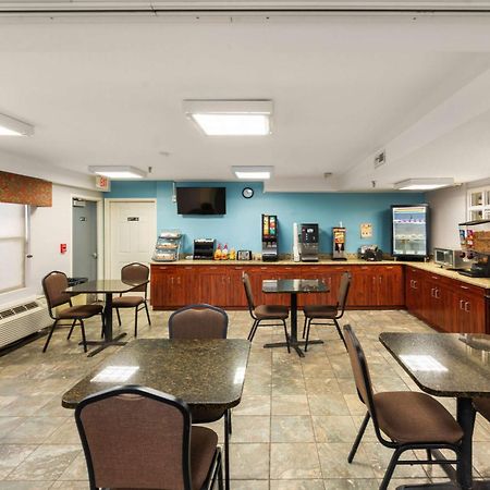 Days Inn By Wyndham Raleigh-Airport-Research Triangle Park Morrisville Exterior foto
